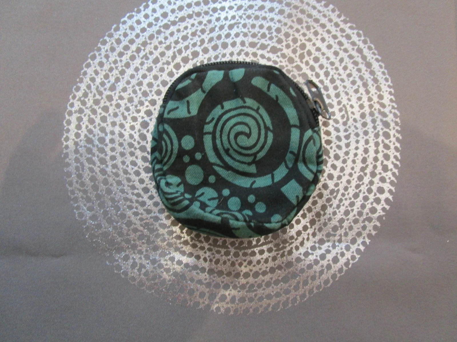 Porte-monnaie rond en tissu 100 % coton Style ethnique Fermeture zippée – Noir Vert Ø 10 cm P016